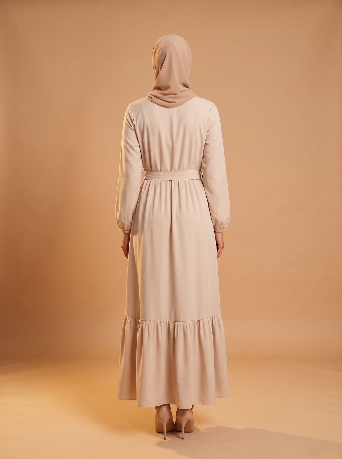 Belden Kuşaklı Elbise - Bej - Butik Dubai büyük beden elbise